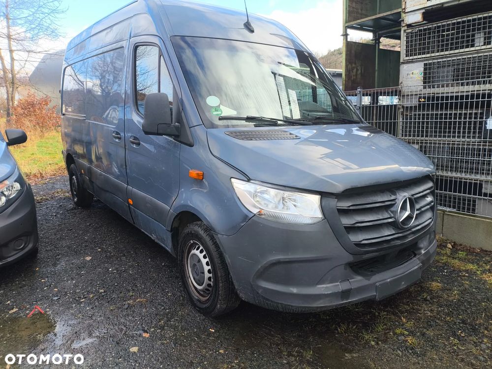 Mercedes-Benz sprinter - 1