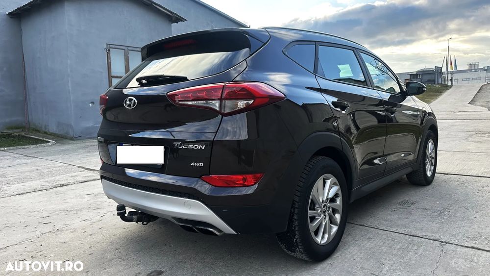 Hyundai Tucson 2.0 CRDI 4WD Automatik Advantage - 5
