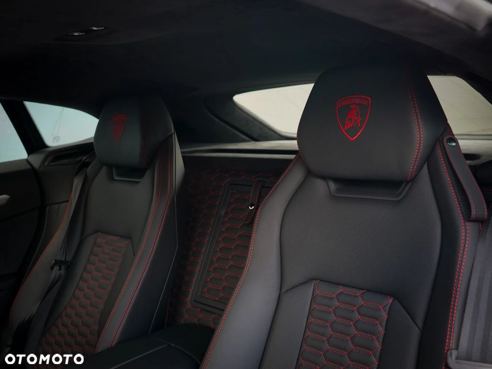 Lamborghini Urus - 22