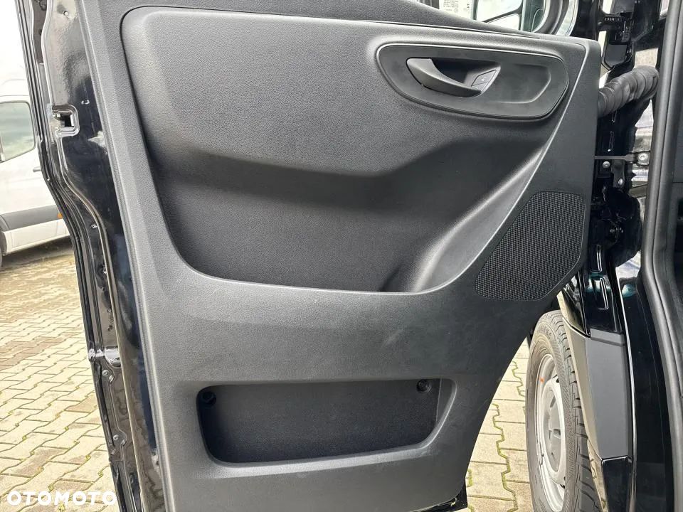 Mercedes-Benz Sprinter - 11