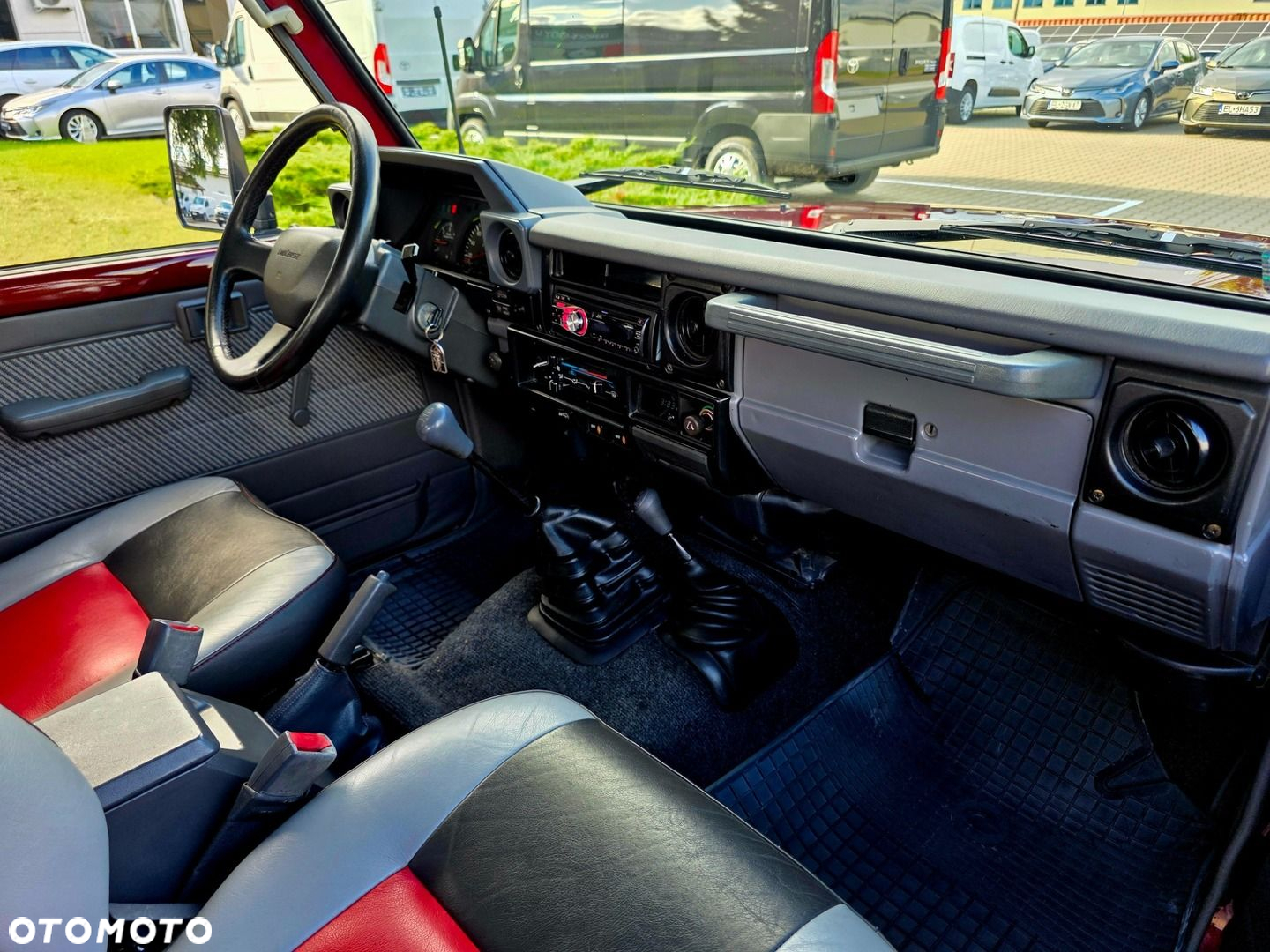 Toyota Land Cruiser KJ70 - 11