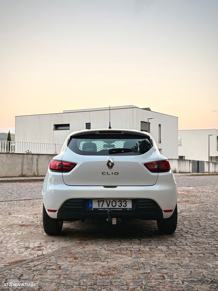Renault Clio - 6