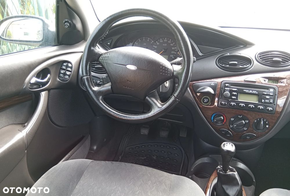 Ford Focus - 10