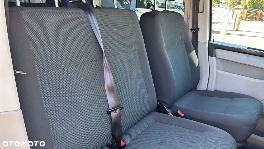 Volkswagen Transporter - 22