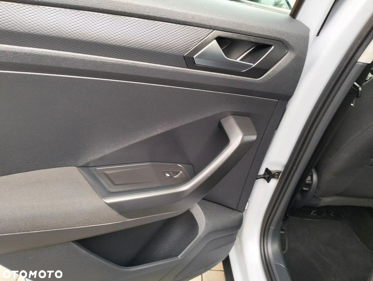 Volkswagen T-Roc 1.5 TSI GPF ACT Active - 28