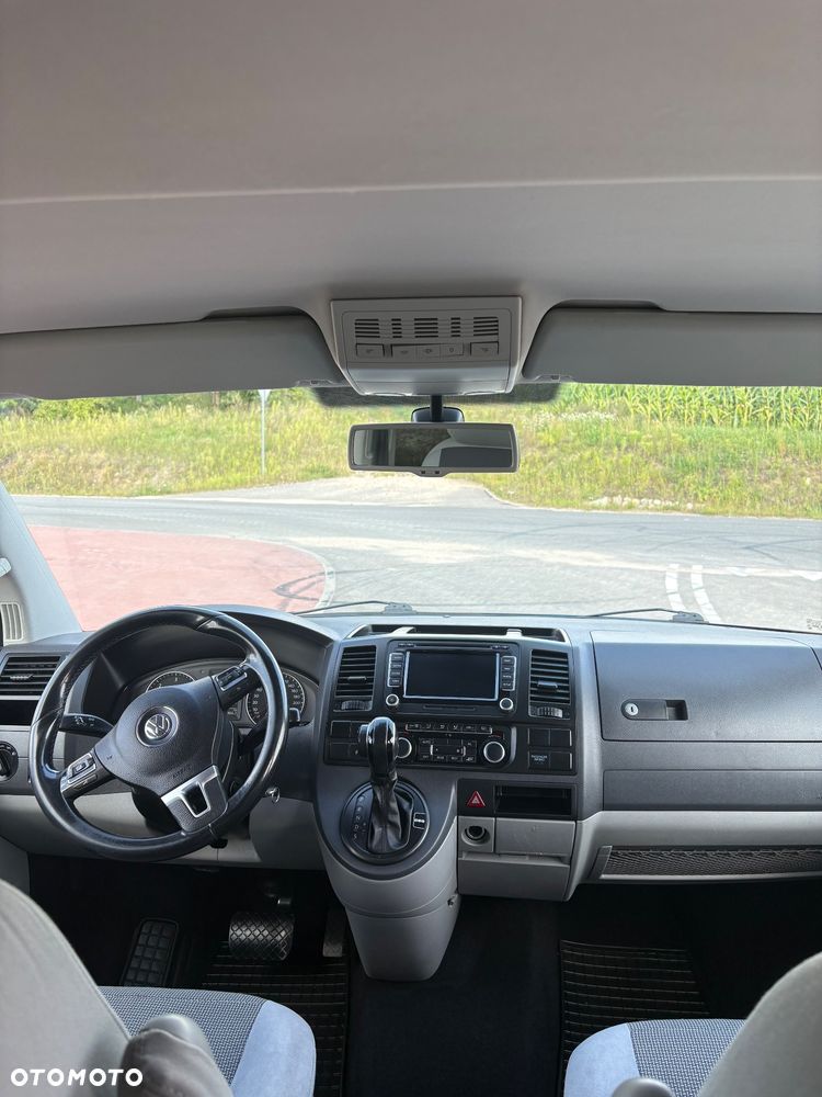 Volkswagen Caravelle - 7