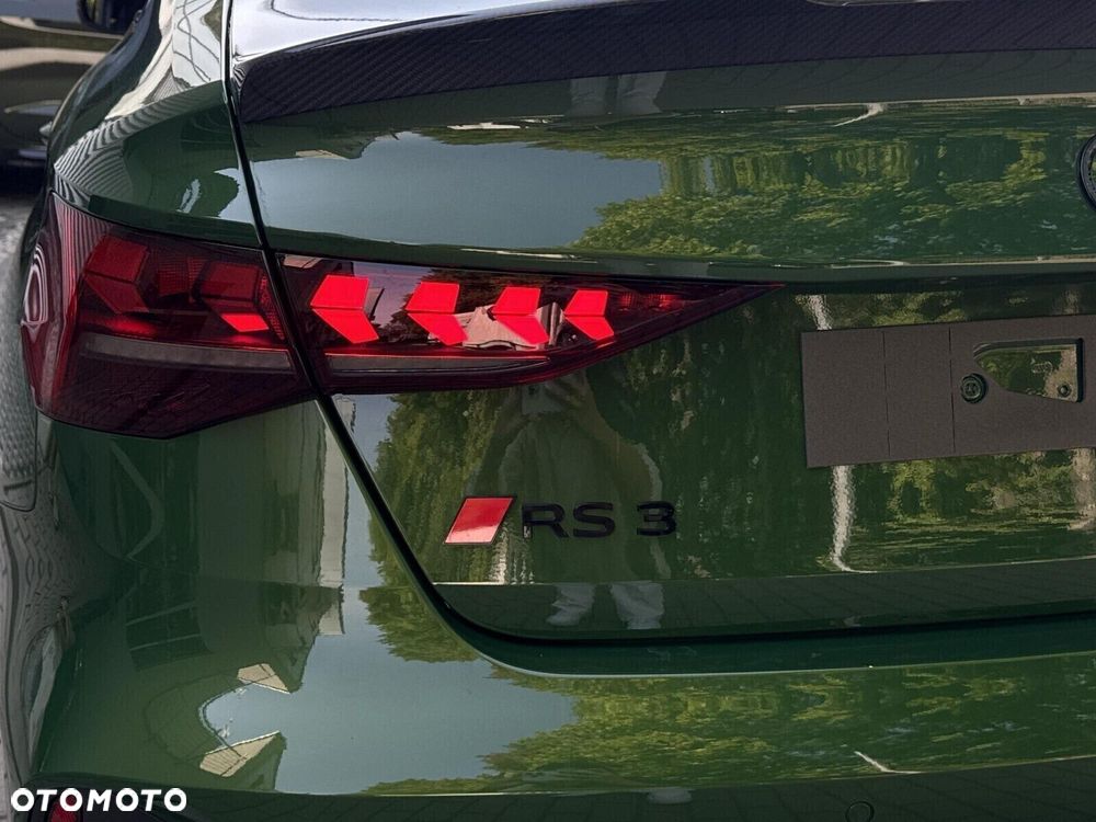 Audi RS3 Limousine - 11