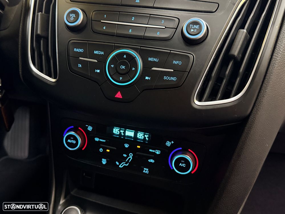Ford Focus 1.0 EcoBoost S&S COOL&CONNECT DESIGN - 21