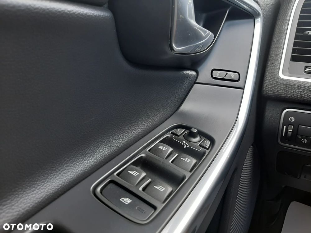 Volvo XC 60 - 31