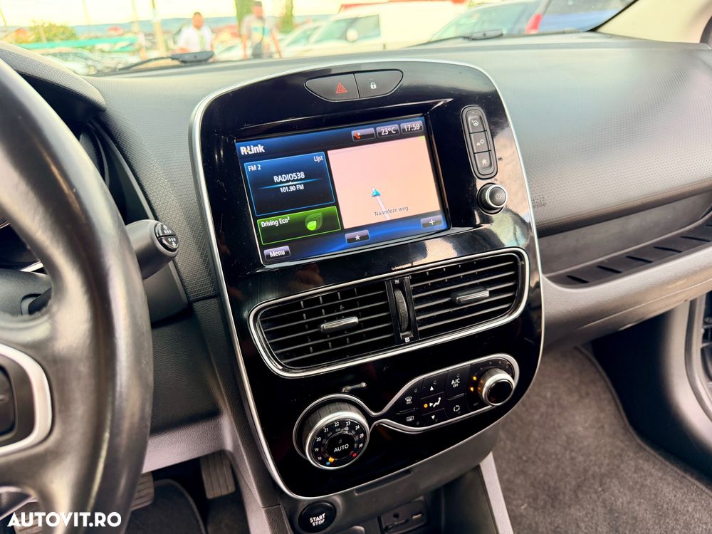 Renault Clio - 11