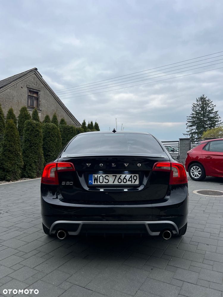 Volvo S60 D3 R-Design - 7
