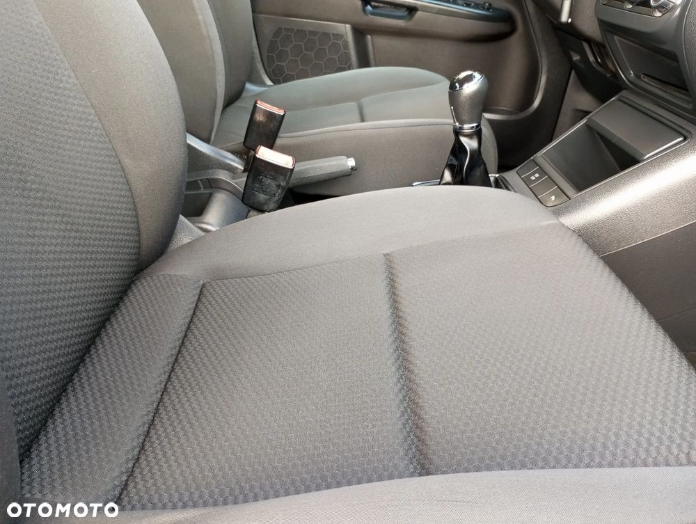 Volkswagen Golf Plus - 11