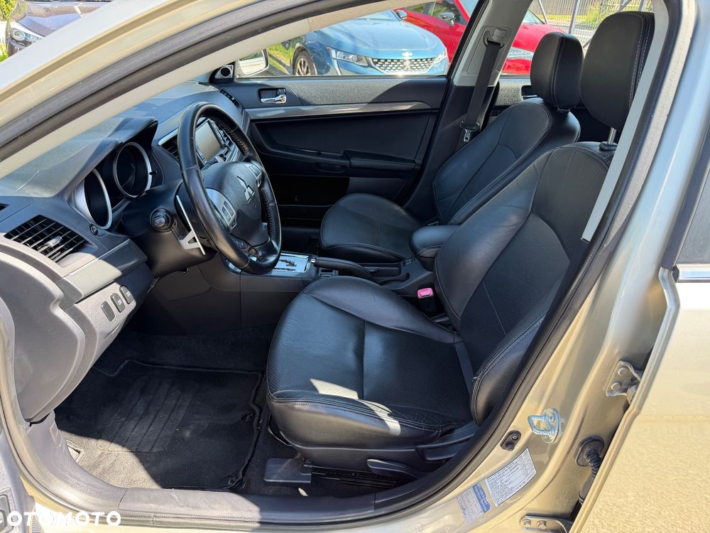 Mitsubishi Lancer 1.8 CVT Instyle - 30