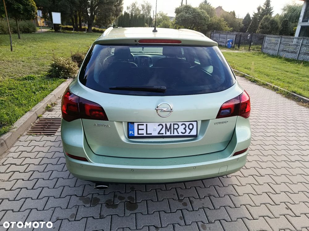 Opel Astra 1.4 T Cosmo - 4