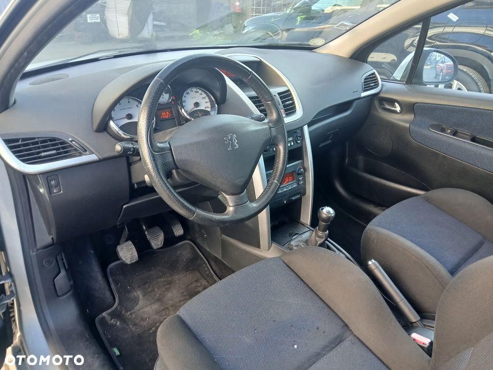 Peugeot 207 110 Sport - 11