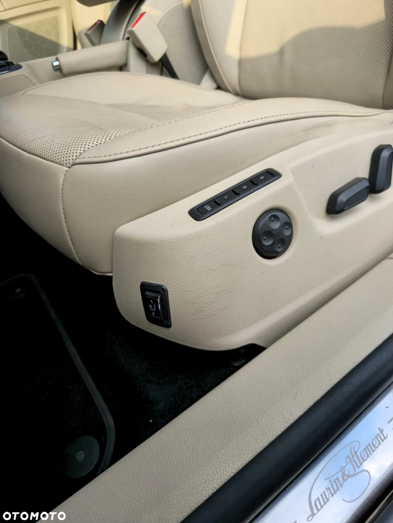 Skoda Superb 2.0 TDI 4x4 L&K DSG - 19