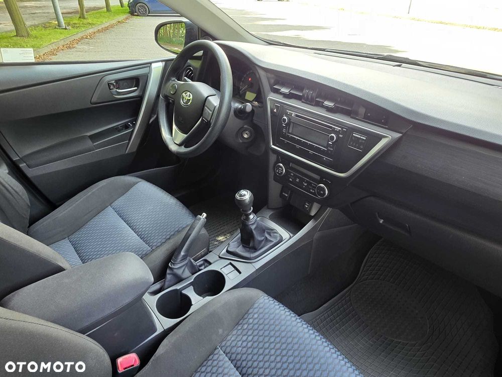 Toyota Auris - 6