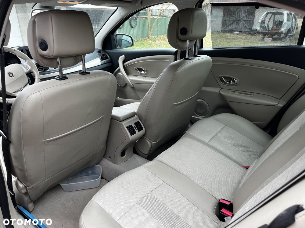 Renault Fluence - 18