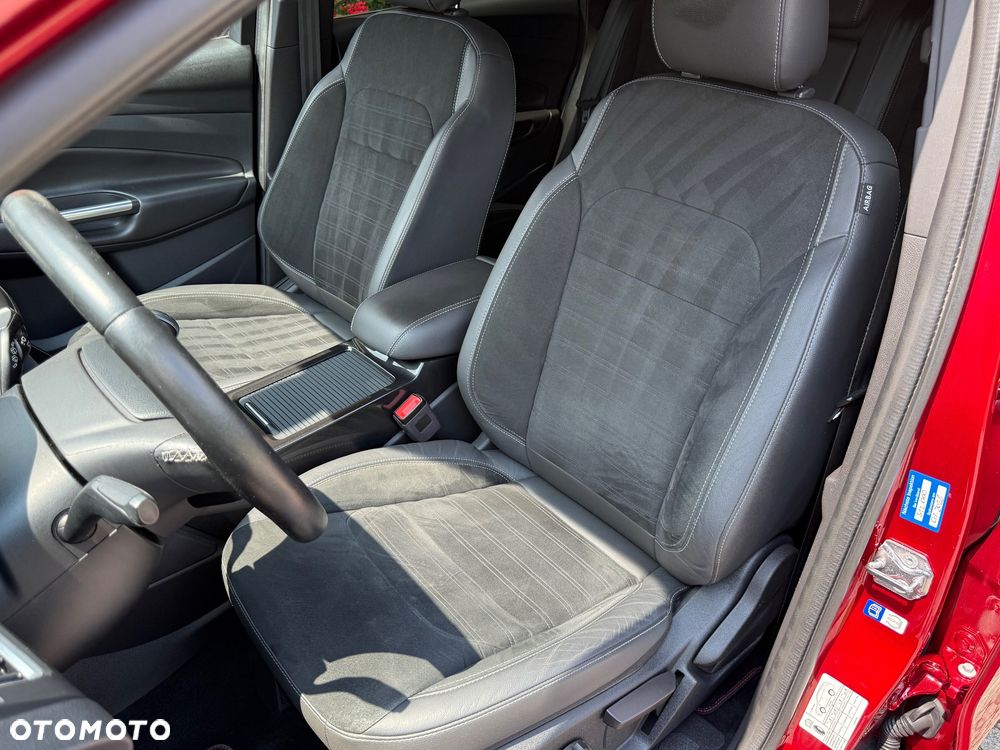 Ford Kuga 2.0 TDCi FWD ST-Line - 18