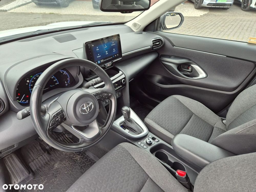 Toyota Yaris Cross Hybrid 1.5 Comfort 4x4 - 8