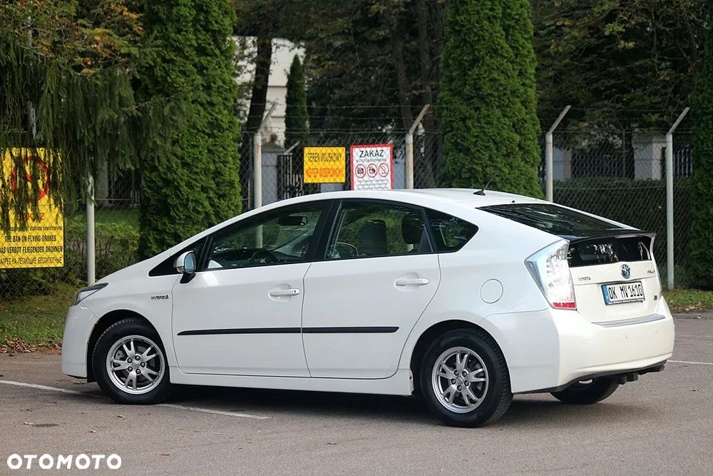 Toyota Prius Plug-in 1.8 HSD Premium - 11