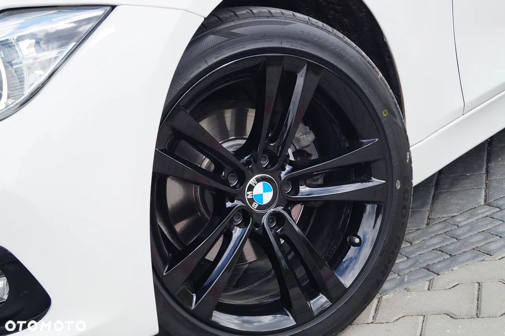 BMW Seria 3 318d Edition M Sport Shadow - 12