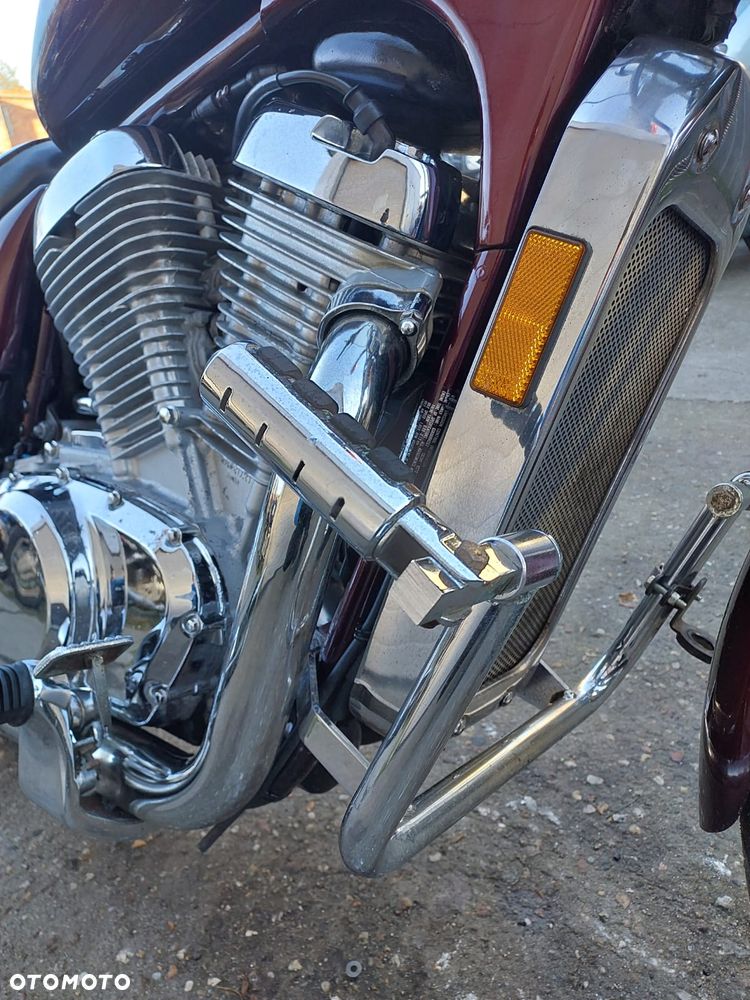 Suzuki Intruder - 10