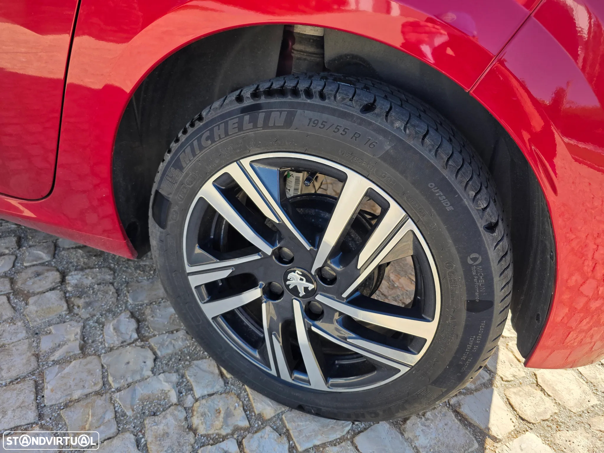 Peugeot 208 1.2 PureTech Active - 11