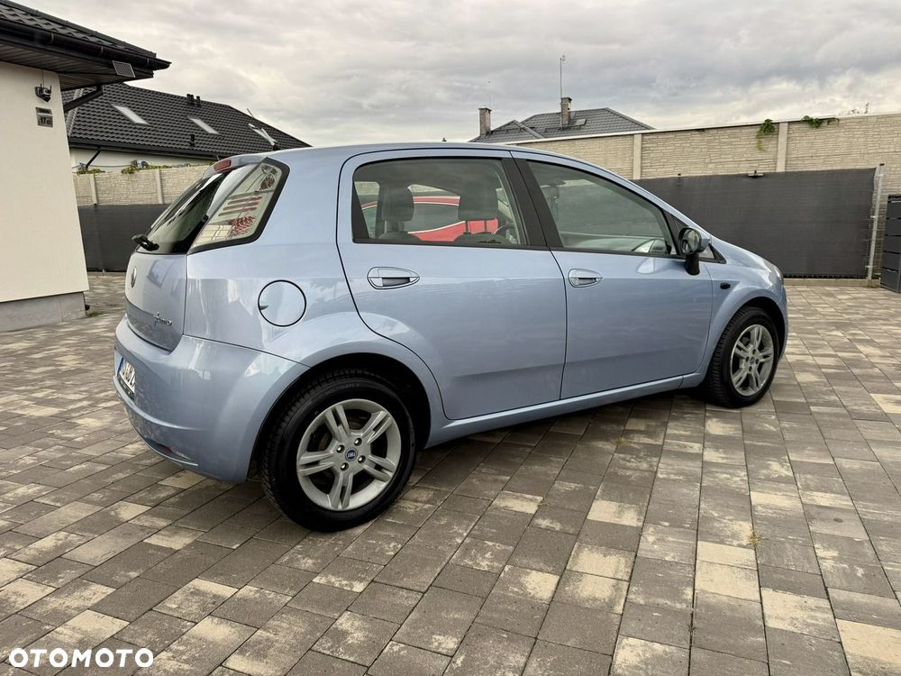 Fiat Grande Punto - 10