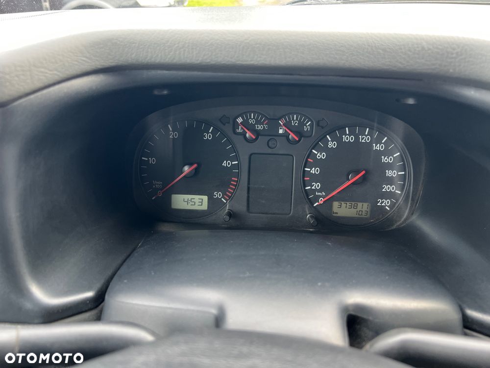 Volkswagen Multivan - 20
