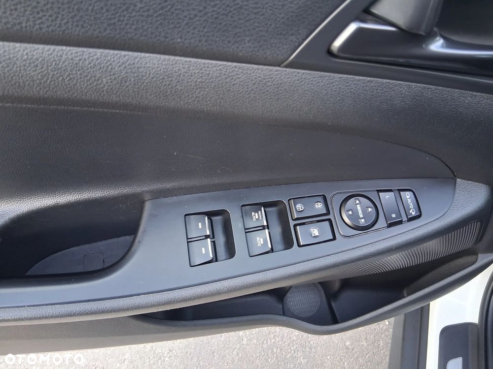 Hyundai Tucson 1.6 CRDi 48V-Hybrid 2WD DCT N Line - 25