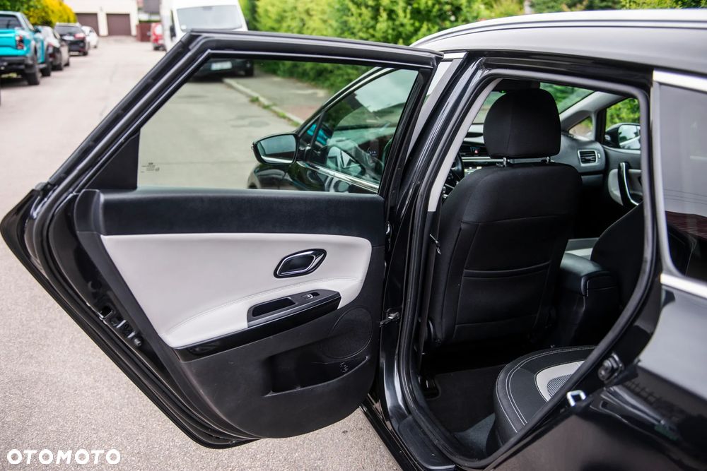 Kia Ceed 1.6 GDI Vision - 27