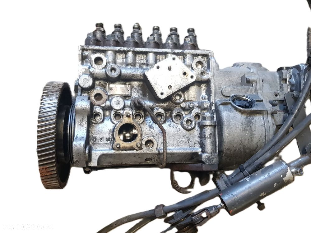 POMPA PALIWA WTRYSKOWA SCANIA P94 BOSCH 0402946016 - 2