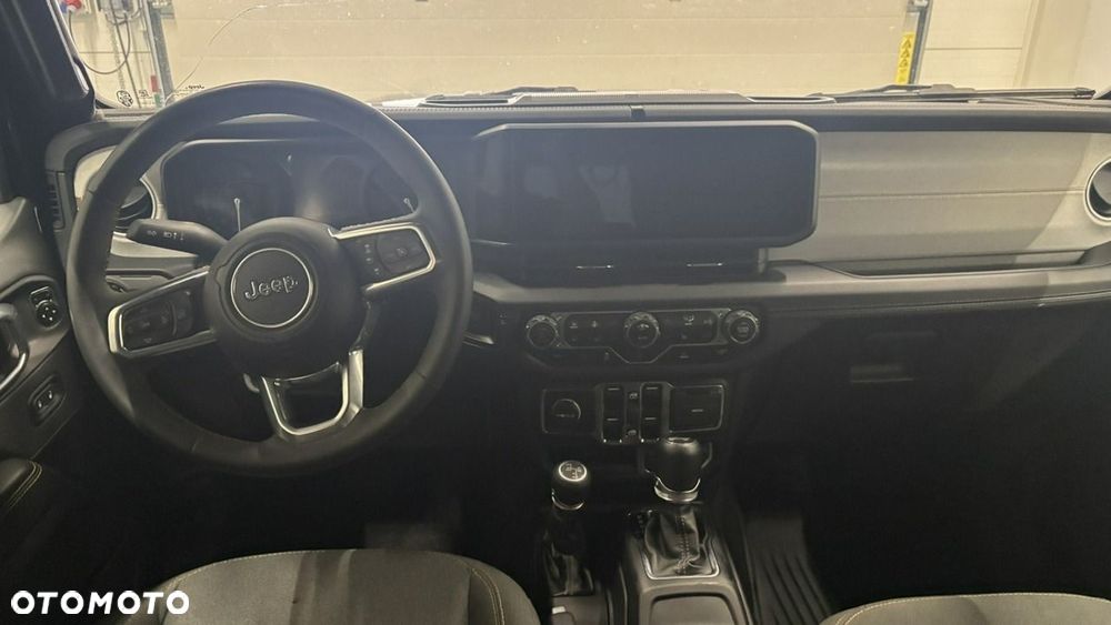 Jeep Wrangler - 14