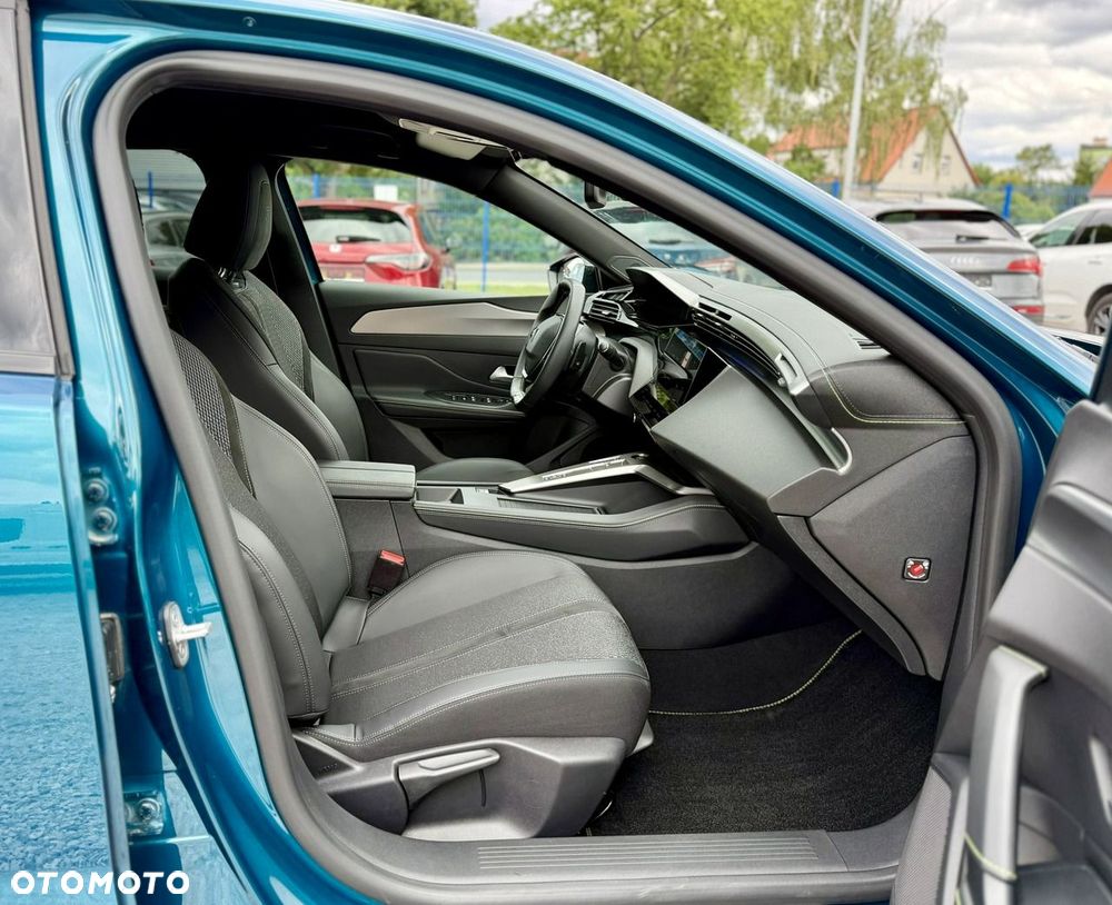 Peugeot 408 1.6 Plug-In Hybrid 225 GT EAT8 - 13