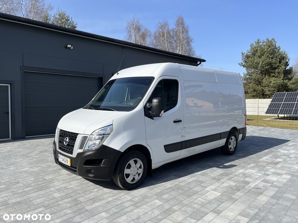 Nissan NV400 - 1