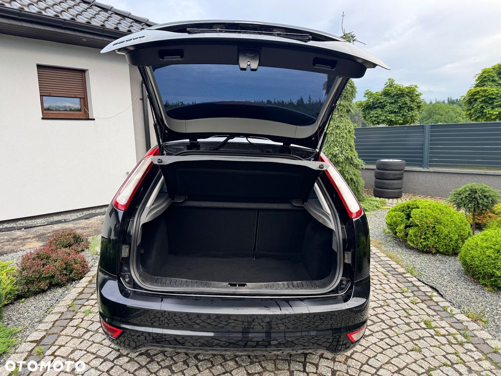 Ford Focus 1.6 16V Trend - 33