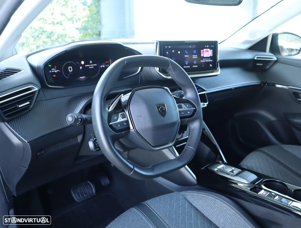 Peugeot 208 1.2 Hybrid Allure e-DCS6 - 26