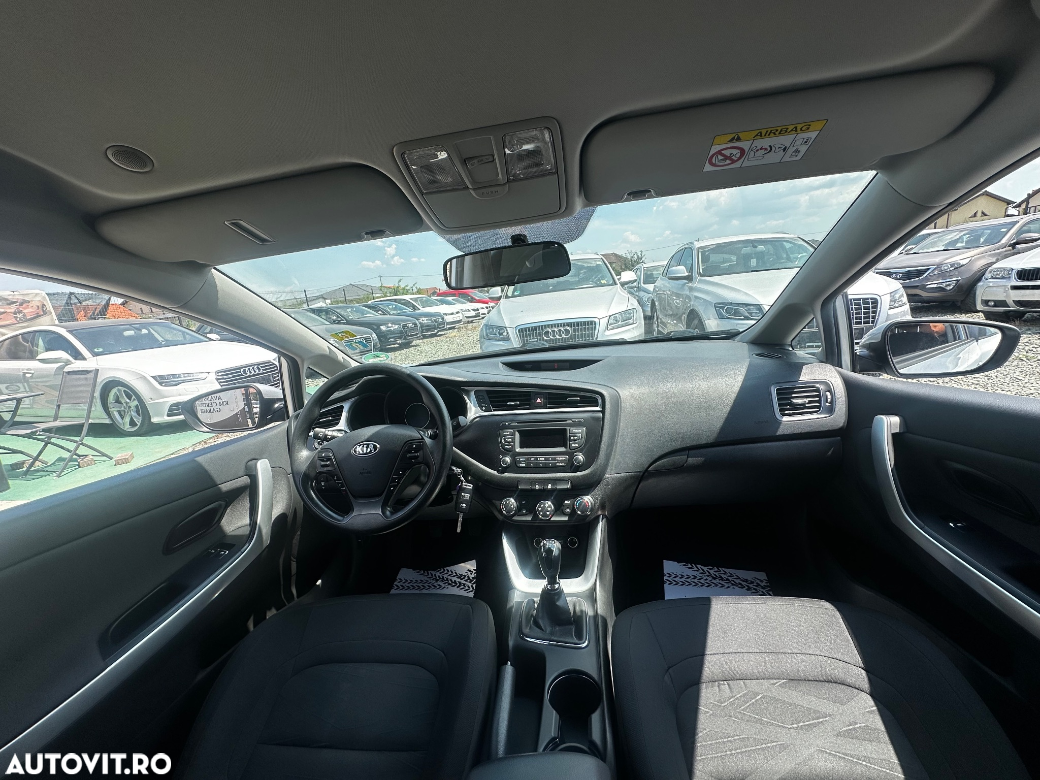 Kia Ceed - 11