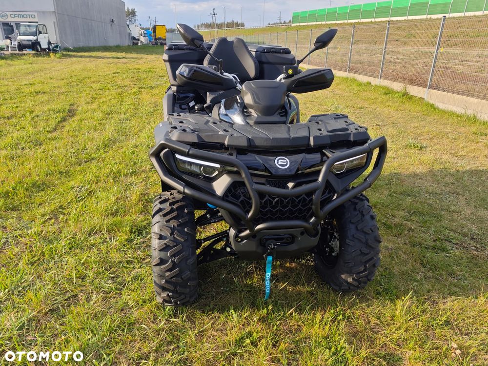 CFMoto CForce - 8