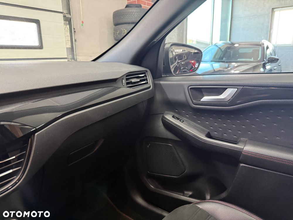 Ford Kuga 1.5 EcoBoost ST-LINE X - 30