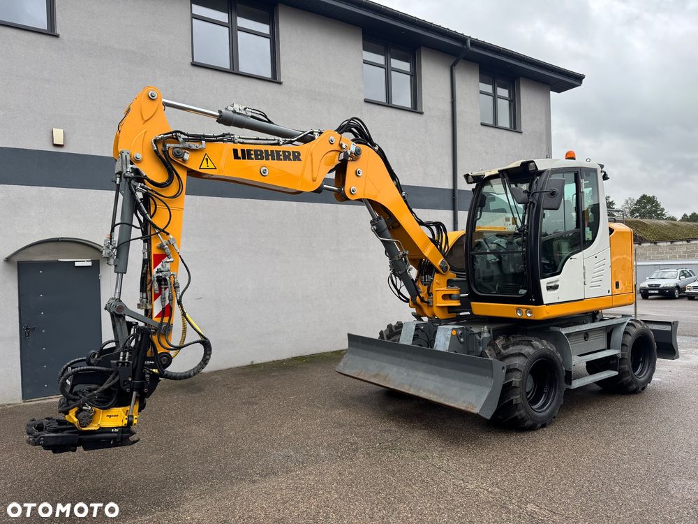 Liebherr A910 Compact Litronic - 1