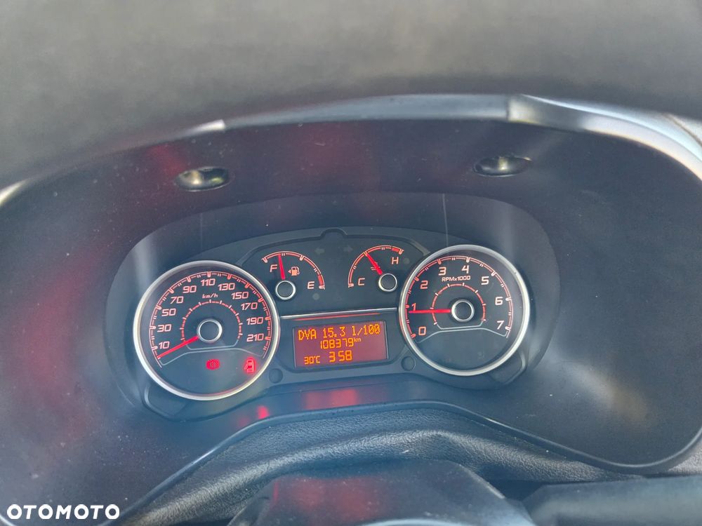 Fiat Doblo 1.4 16V Active - 23