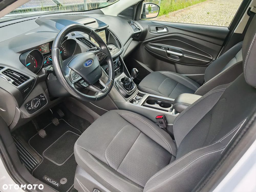 Ford Kuga 1.5 EcoBoost 2x4 Titanium - 17