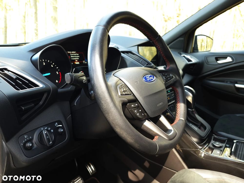 Ford Kuga 2.0 TDCi 4x4 ST-Line - 6