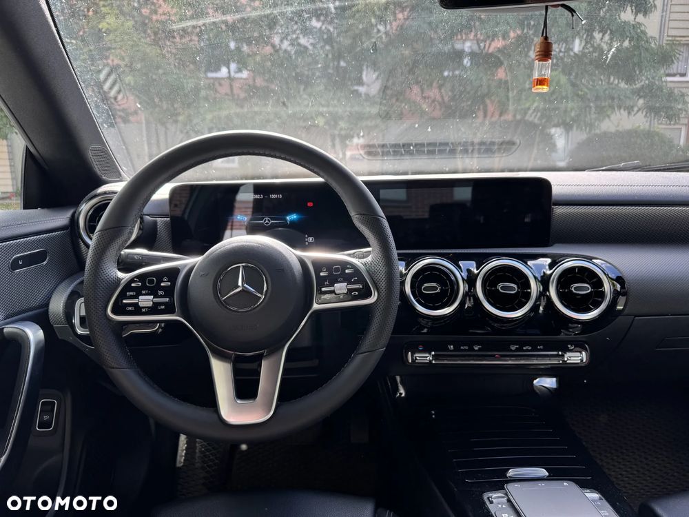 Mercedes-Benz CLA 200 Progressive 7G-DCT - 10