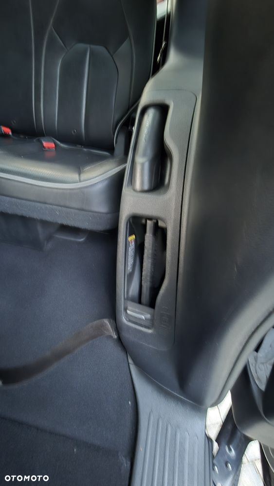 Chrysler Pacifica - 16
