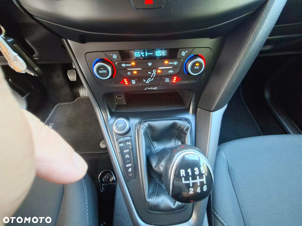 Ford Focus - 30