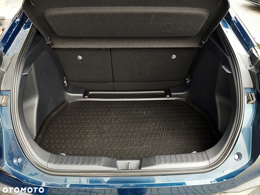 Toyota C-HR - 12