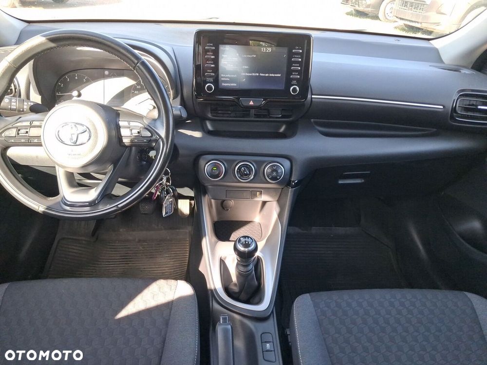 Toyota Yaris 1.5 Comfort - 11